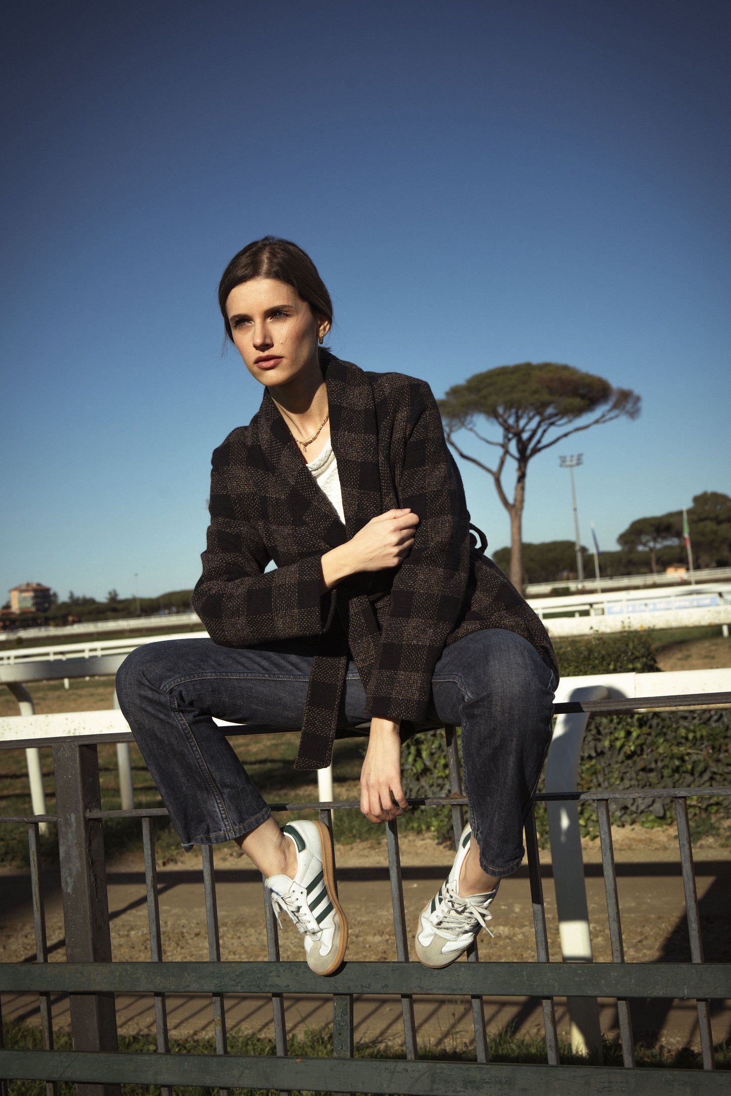 cappotto di lana caldo da donna su misura