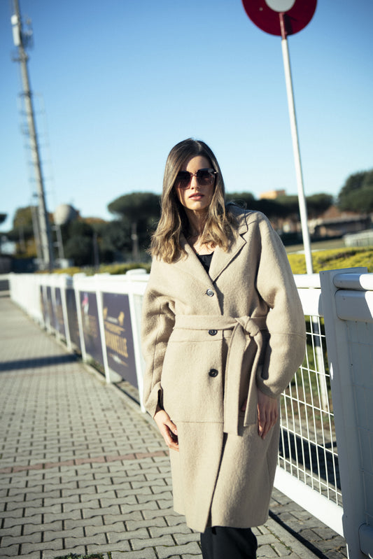 Enula - Cappotto Beige Lungo con la Cinta